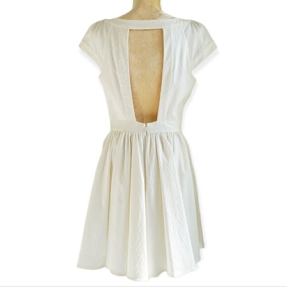 Rachel Zoe Lydia White Textured Cap Sleeve Open Back Pleated A-Line Dress - Picture 4 of 16